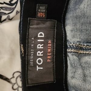 Torrid Bombshell skinny jeans